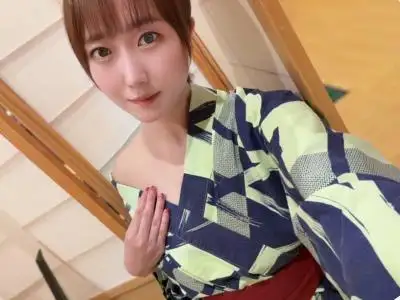 美波すみれ