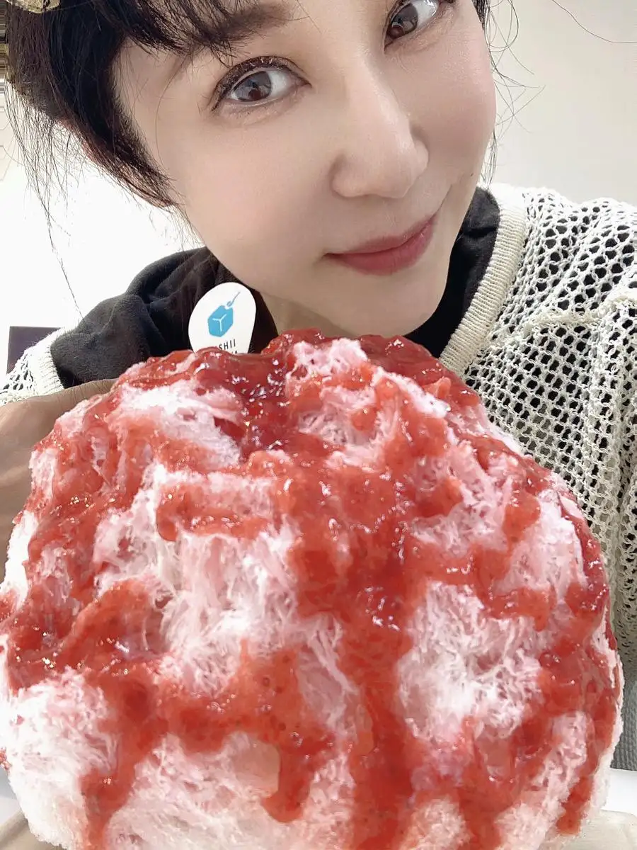 ゆうきあやね