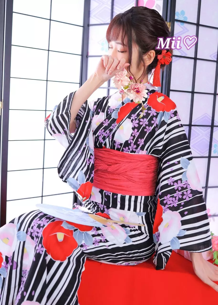 みい