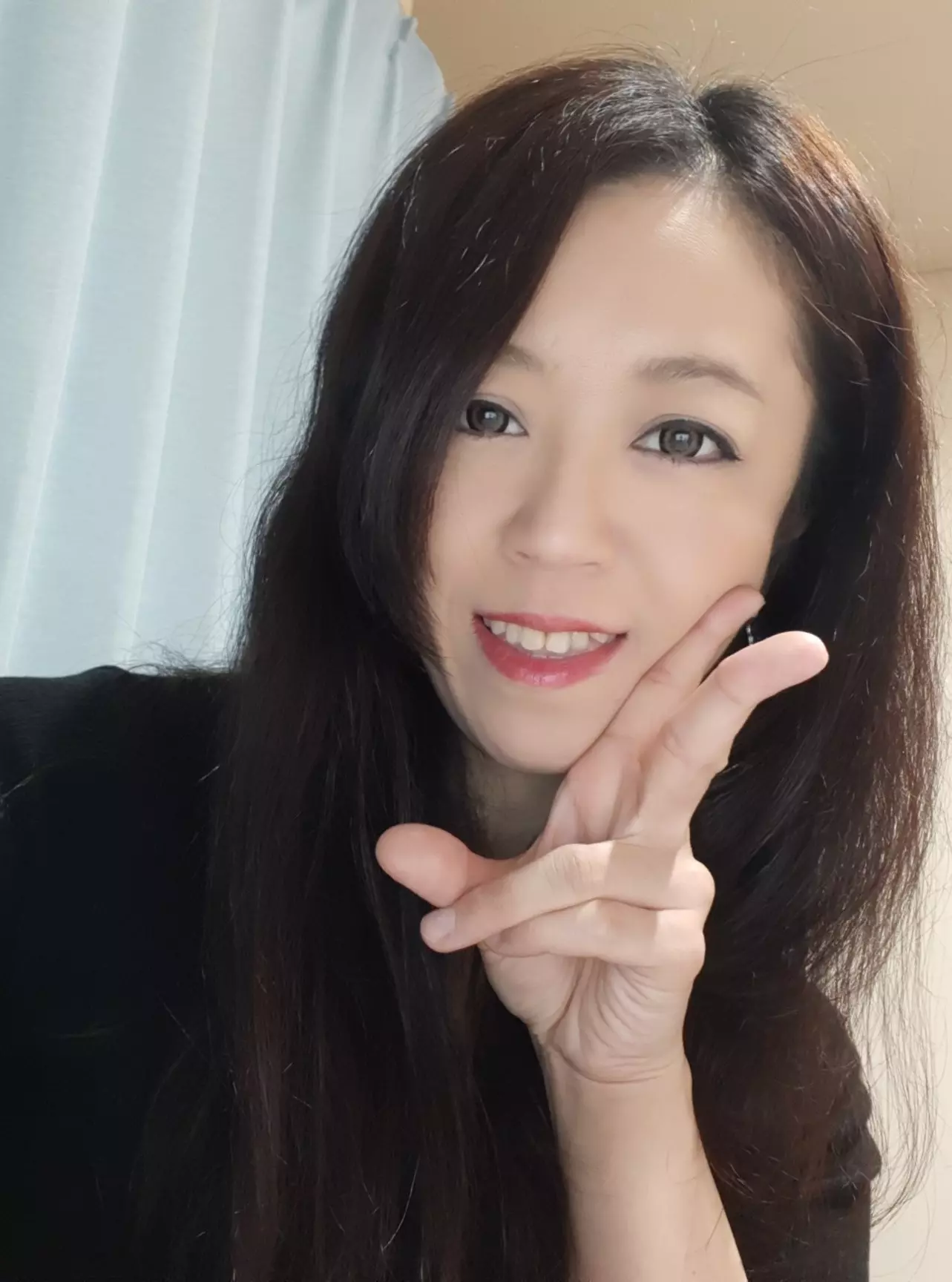 綾那