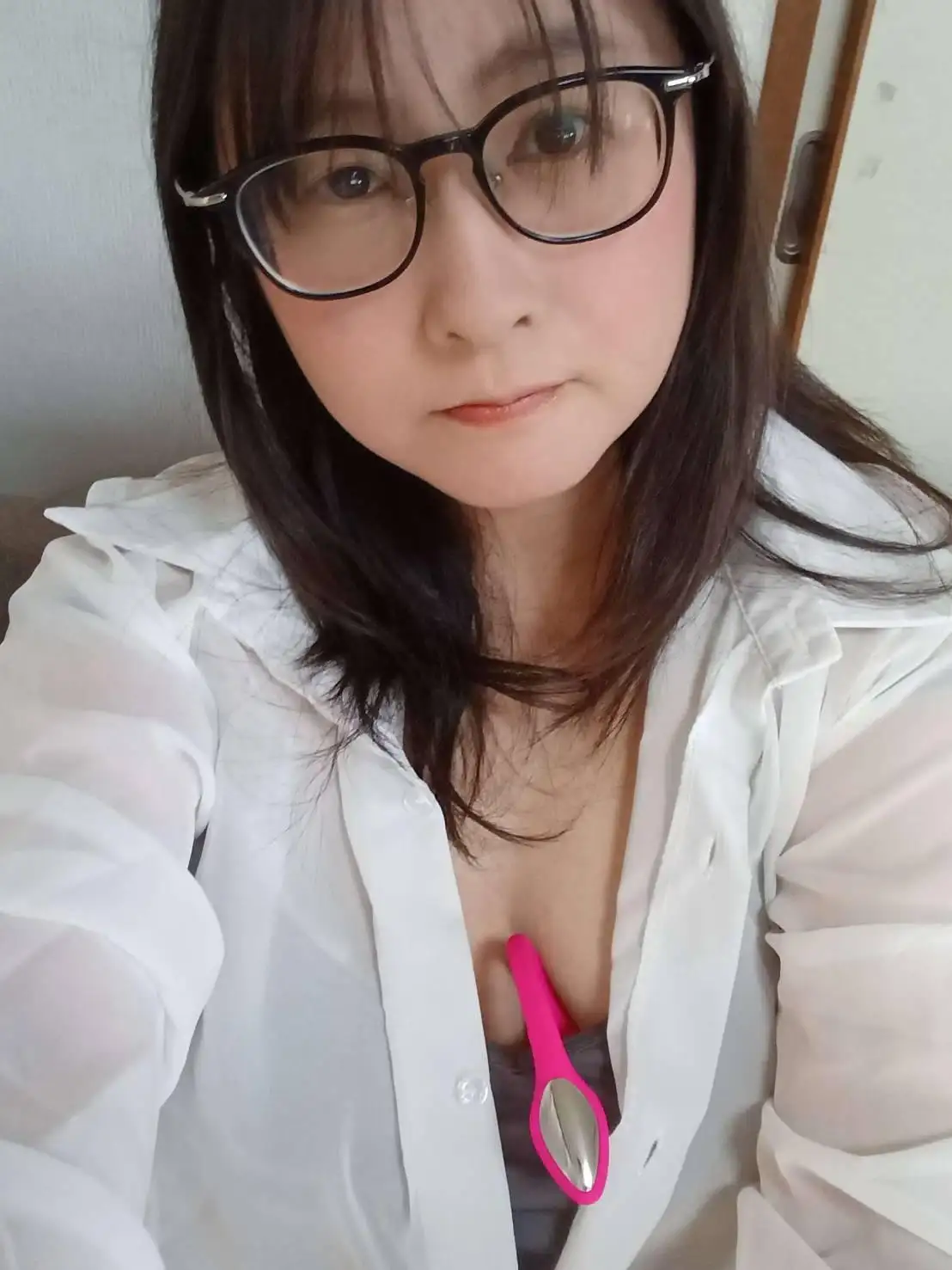 あやな