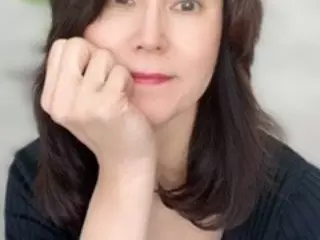 �����