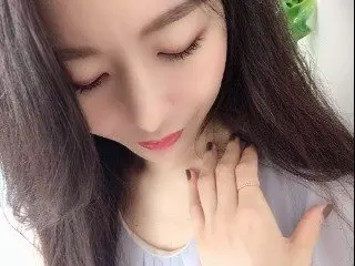 玲花**
