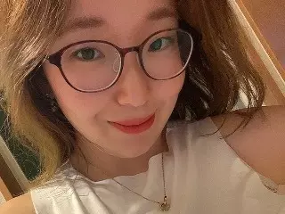 彼女