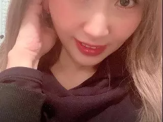 万里子