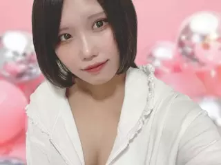 ��.����