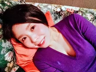 a girl from chat-pia https://picture.chatpia.jp/images/p5-994328615