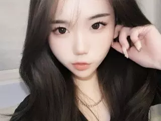 ななこ
